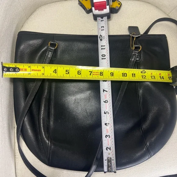 Vintage Coach Black Leather Shoulder Tote 9993 - Picture 8 of 9